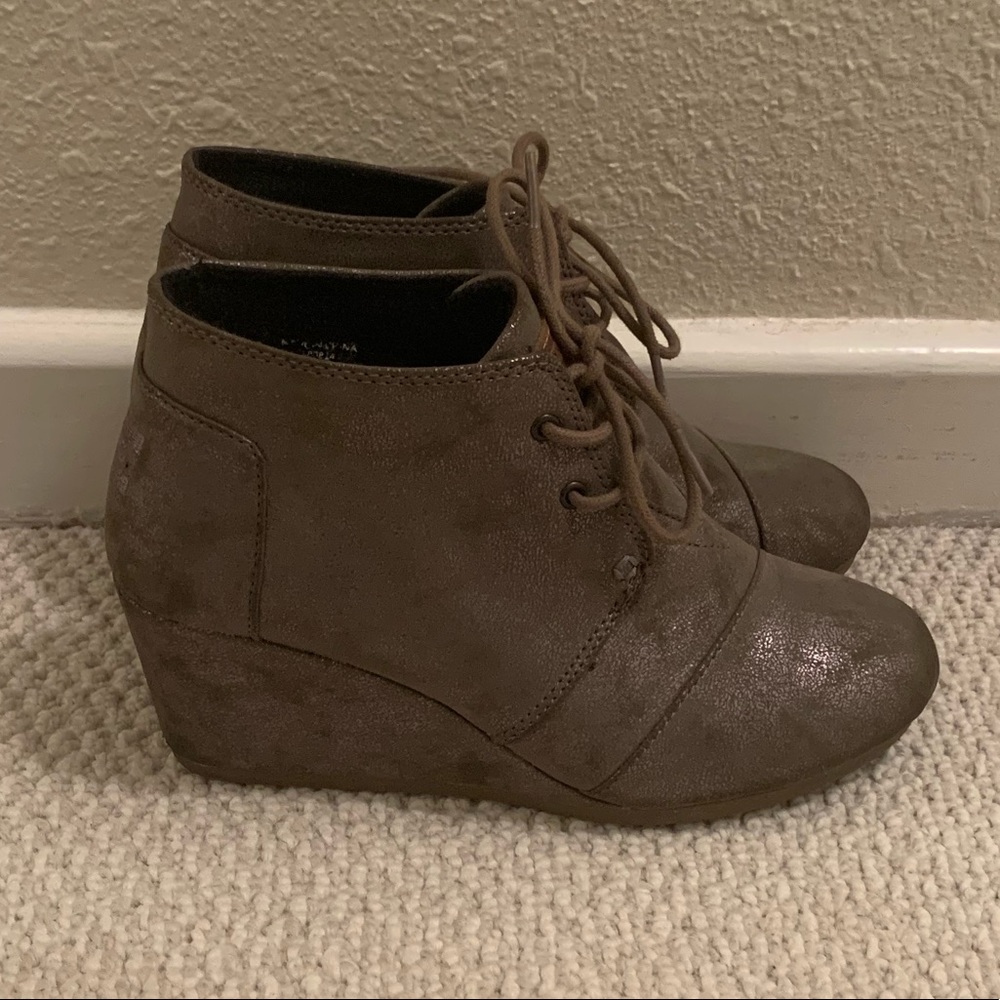 Toms wedges